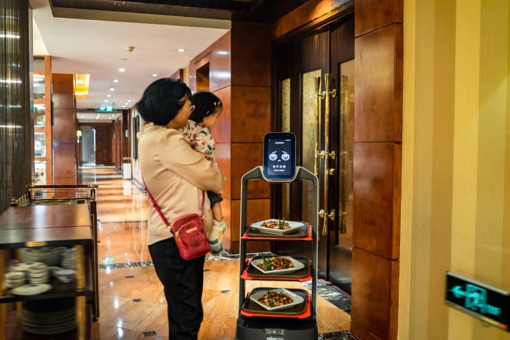 sakura robot hotel 21 (1)